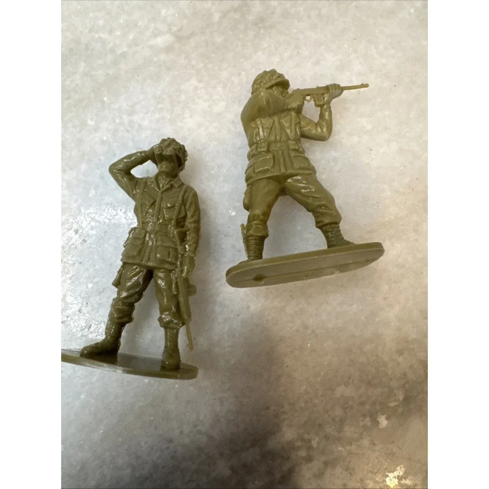 vintage timmee plastic army men Lot‎ Of 28
